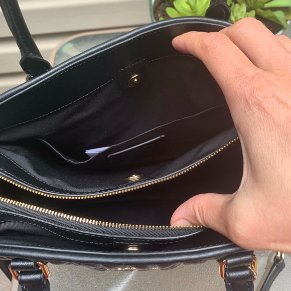 SOLD/Authentic Coach Quilted Calf leather Shoulder - Picture 6 of 8